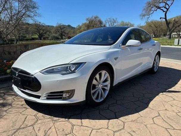 TESLA MODEL S 2015 5YJSA1H21FF081652 image